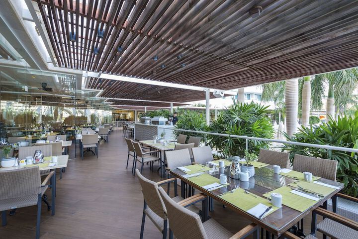 Dining 139 of 145