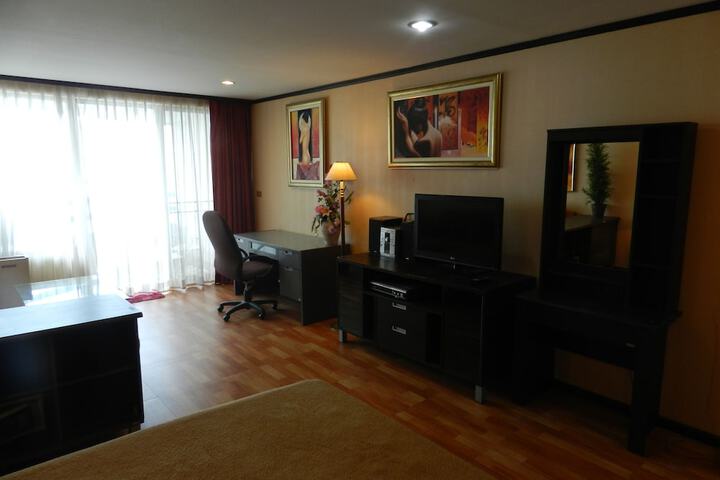 Room 14 of 259