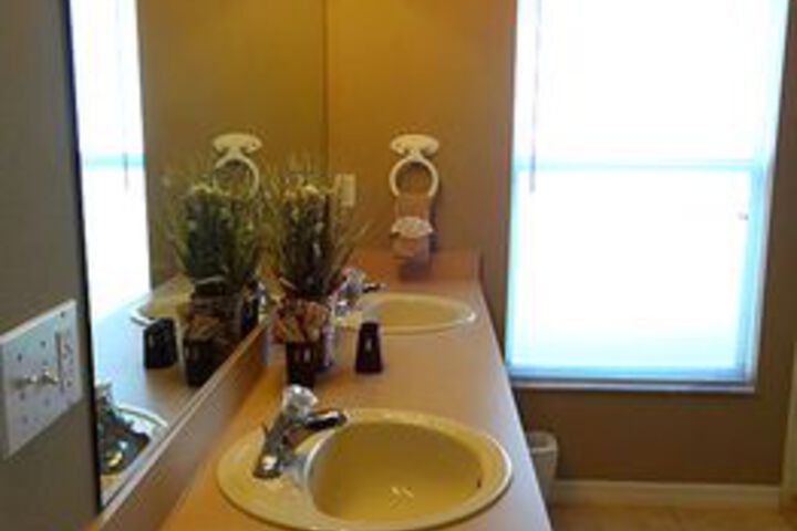 Room 9 of 43