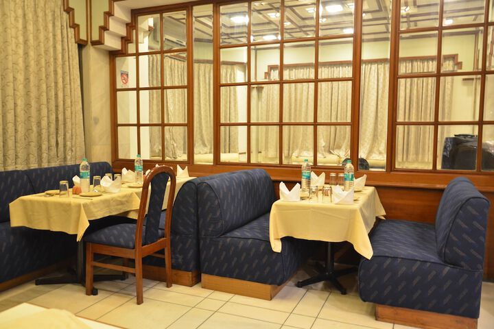 Dining 46 of 57