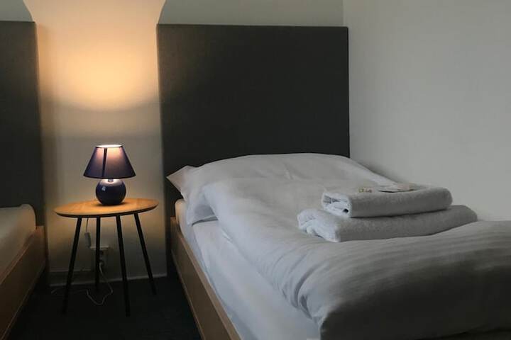 Room 27 of 49