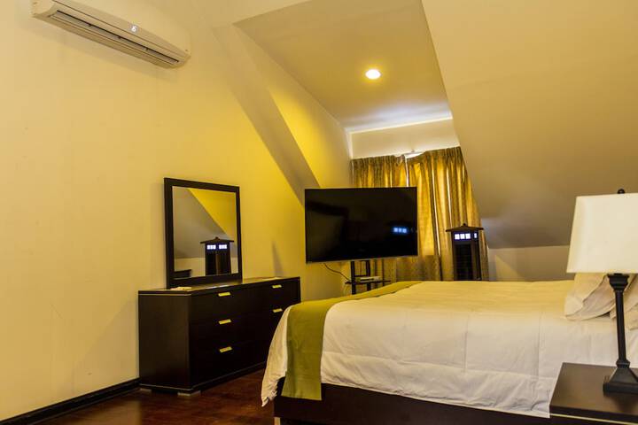 Room 13 of 37