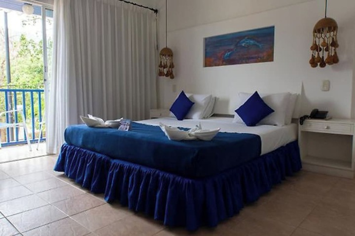 Room 8 of 27
