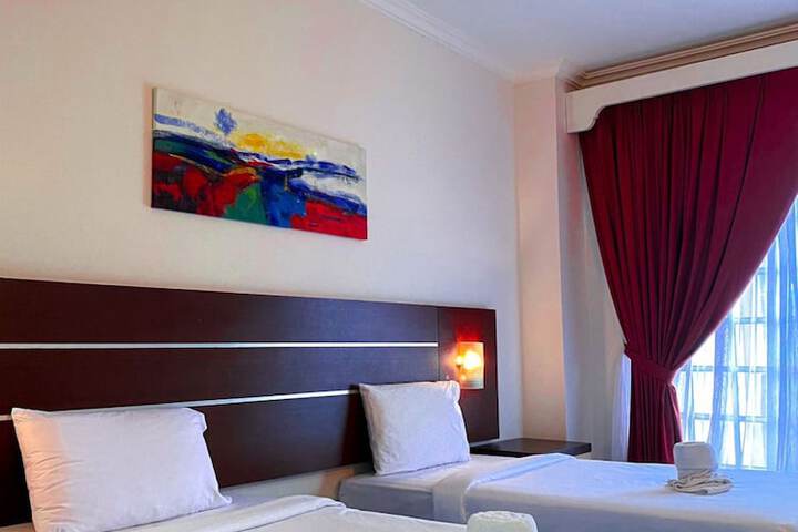 Room 15 of 37