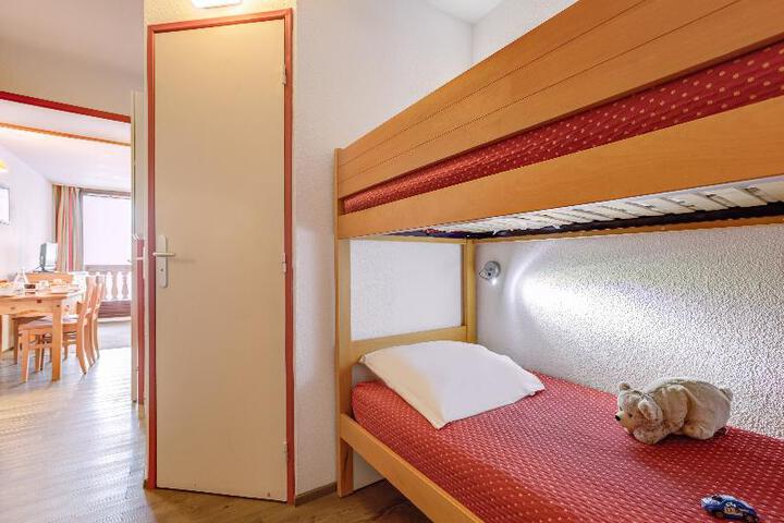Room 10 of 10