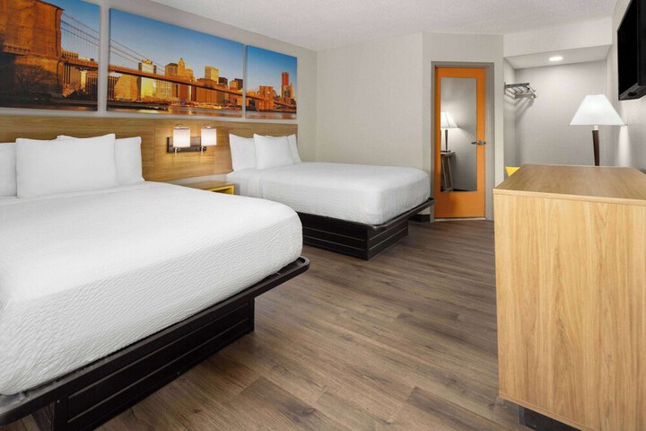 Deluxe 2 Double Beds (4 of 4)