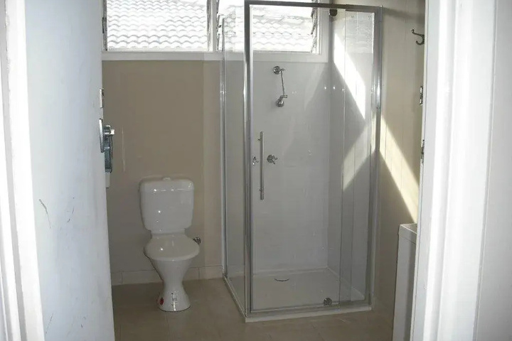 Room 4 of 5