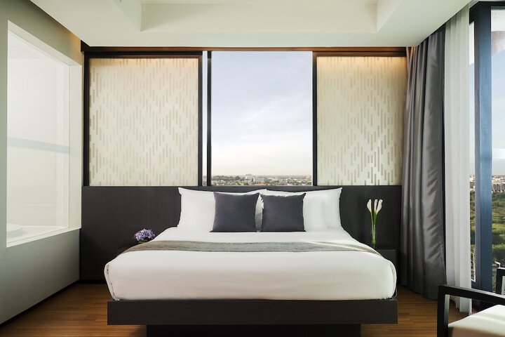 Room 15 of 94