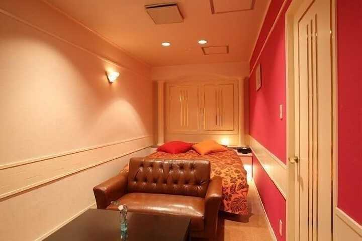 Room 24 of 36