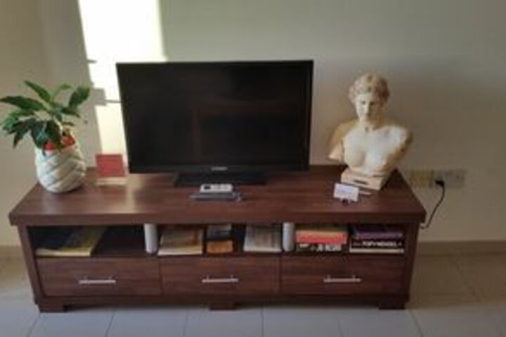Room 13 of 19