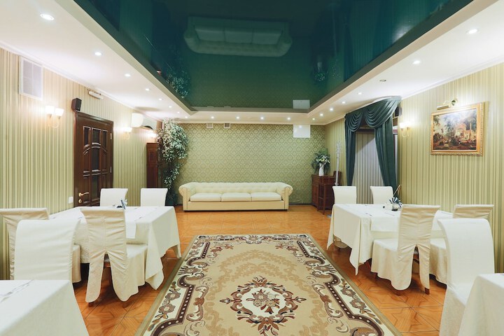 Dining 80 of 88