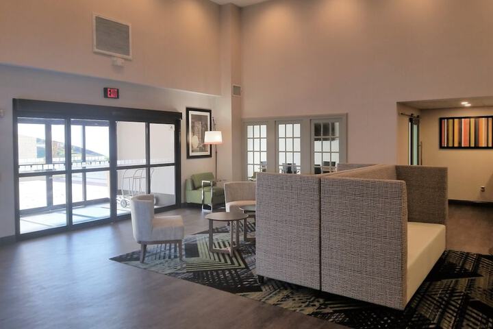 Holiday Inn Express Columbia Two Notch an IHG Hotel Columbia ...