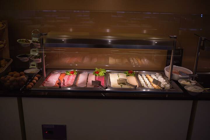 Dining 114 of 146