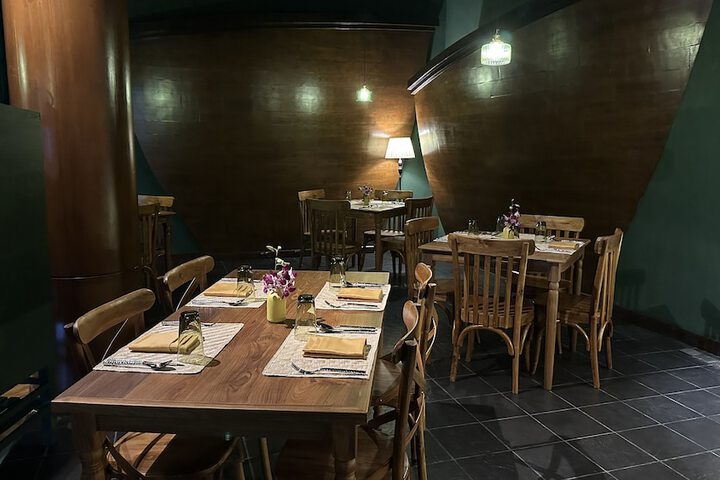 Dining 105 of 141