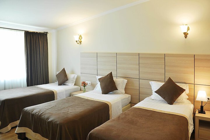 Room 14 of 60