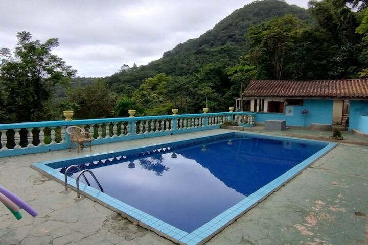 Pool 13 of 15