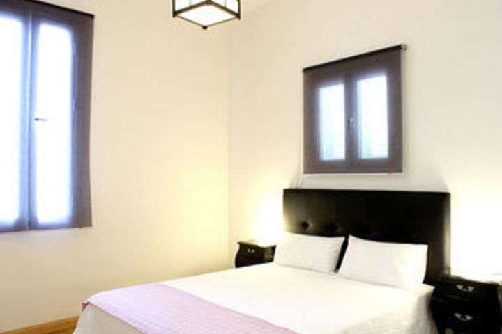 Room 10 of 36