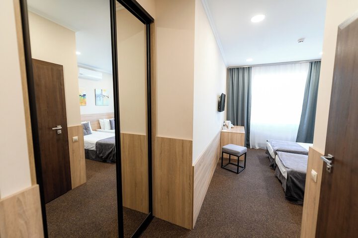 Room 34 of 65