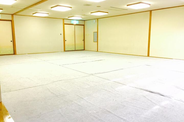 Ballroom/Hall 35 of 43