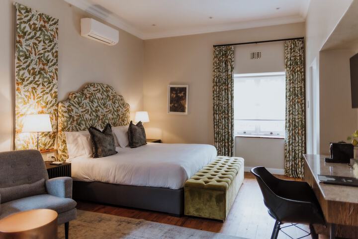 Room 9 of 36
