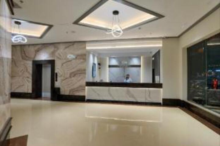 Yinzuo Grand Hotel