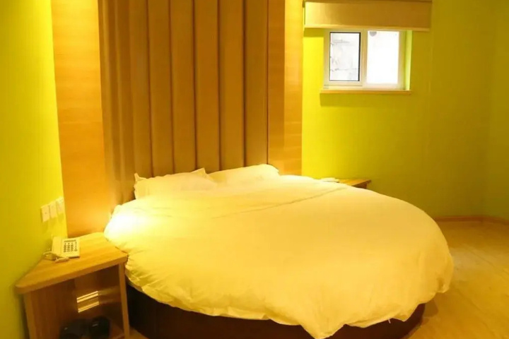 Room 3 of 11