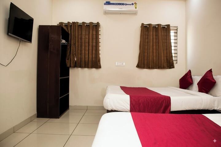 Room 3 of 7