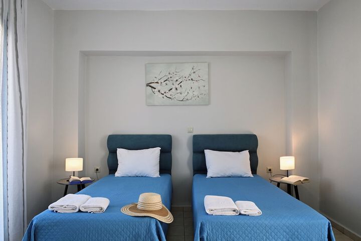 Room 15 of 74