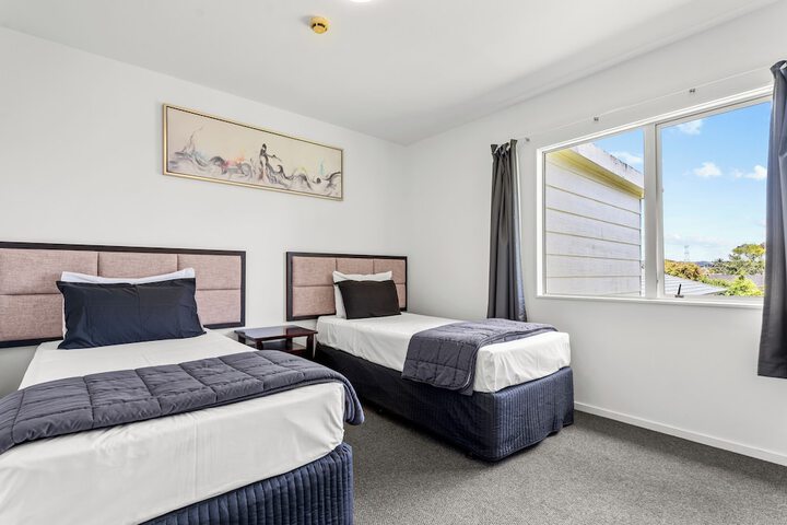 Room 9 of 22
