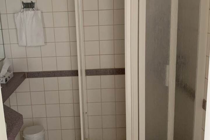 Room 40 of 51