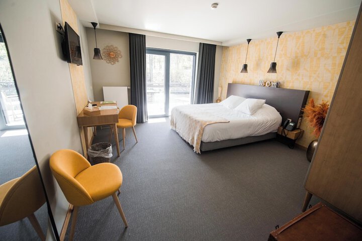 Room 5 of 24