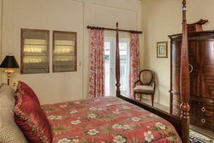 Room 9 of 22