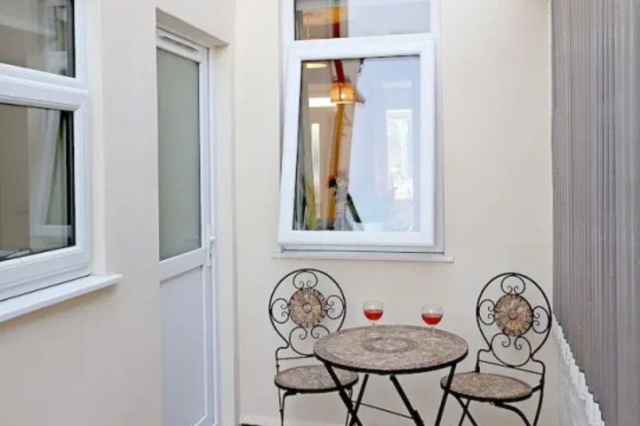 Terrace/Patio 7 of 18