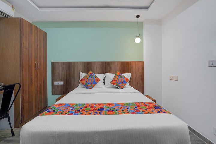 Room 20 of 28