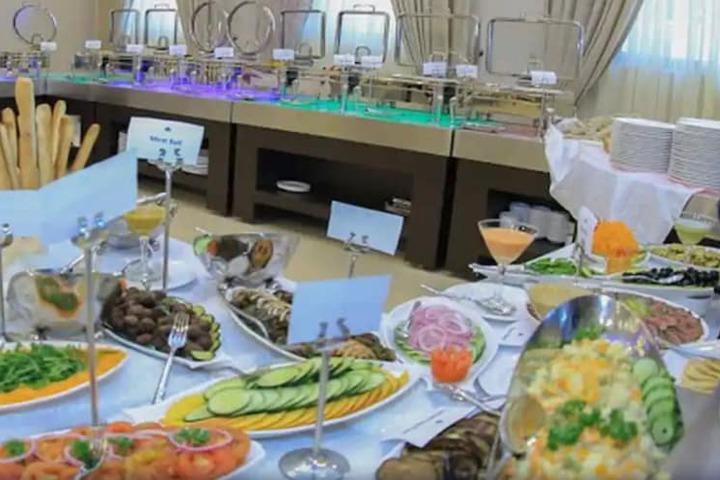 Dining 62 of 71