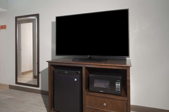 Room 8 of 35