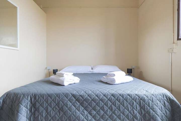 Room 16 of 132
