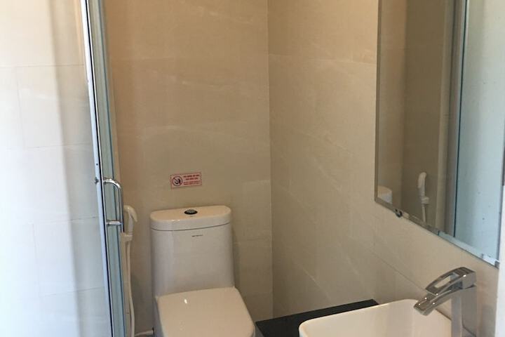 Room 30 of 48