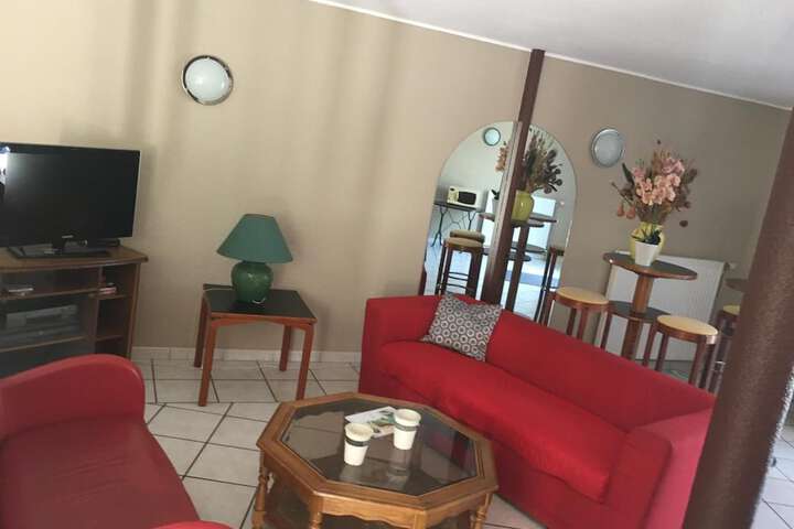 Room 9 of 19