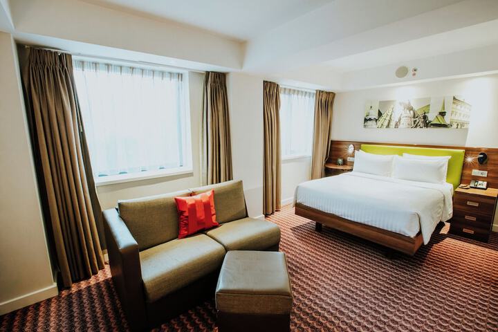 Room 21 of 60