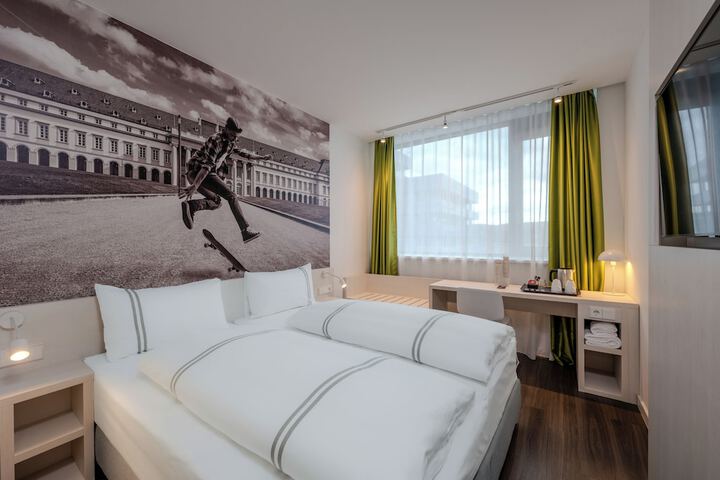 Room 9 of 40