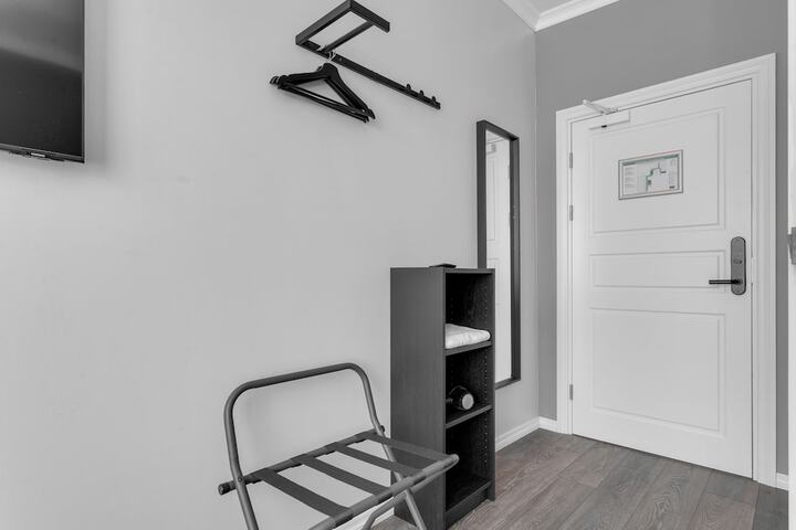 Room 22 of 35