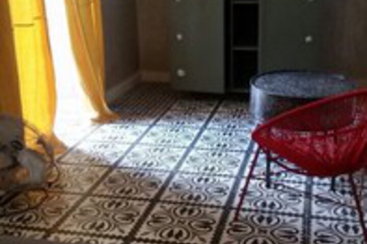 Room 5 of 9