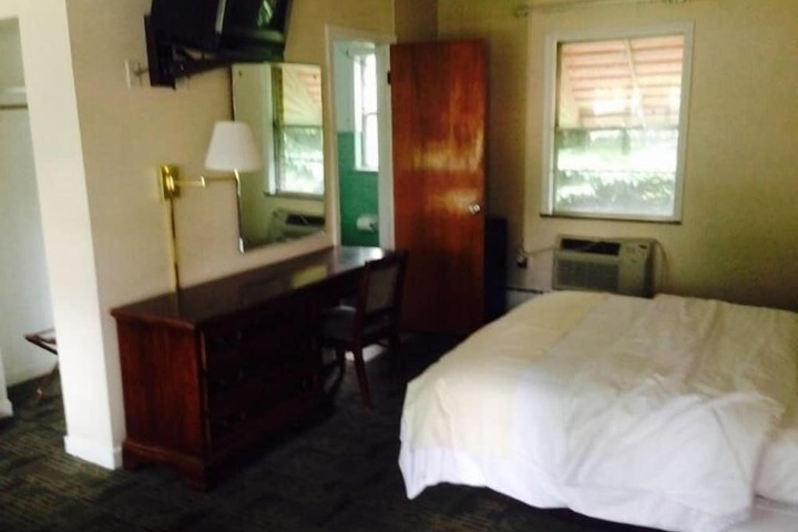 Room 46 of 81