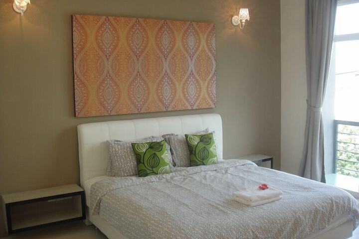 Room 2 of 24