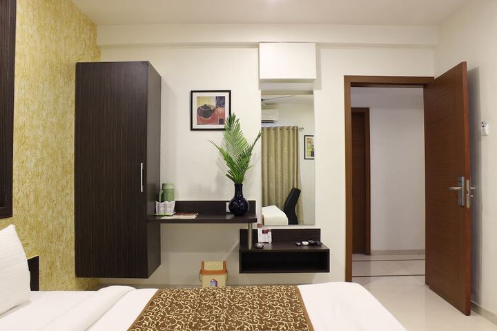 Room 11 of 36