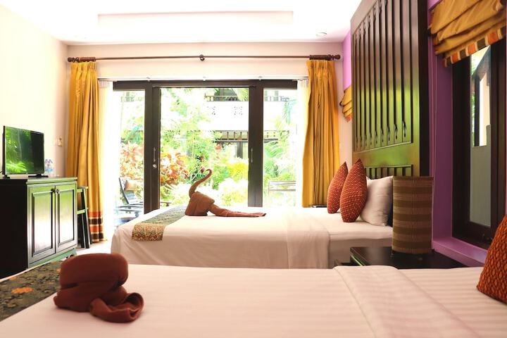 Room 56 of 242
