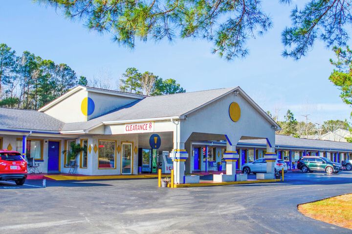 Sportsmans Inn Plymouth 252-793-3095 in Plymouth, NC