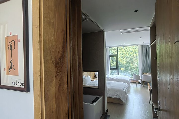 Room 44 of 159