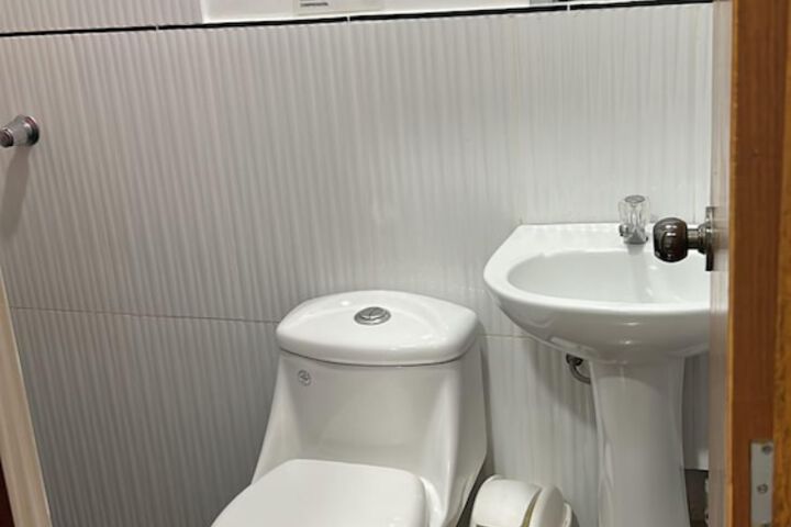 Room 10 of 13